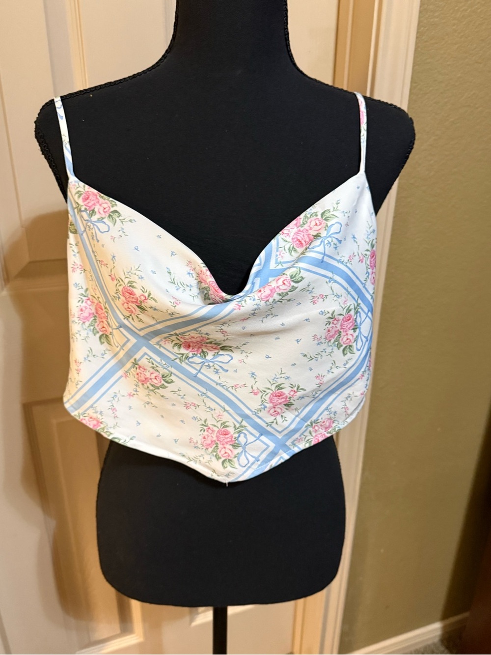 Altar'd State crop top - M